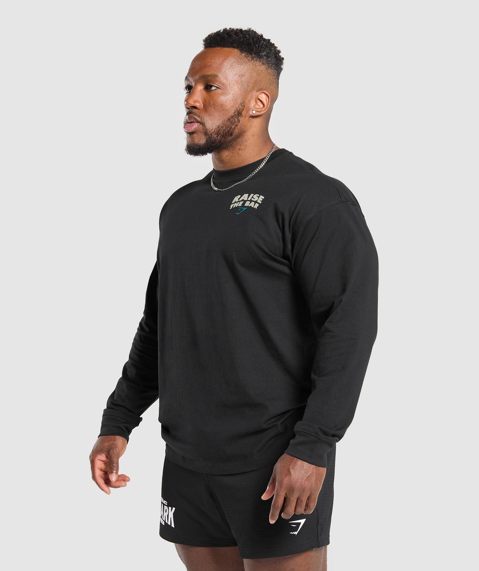 Camiseta de manga larga "Raise The Bar"