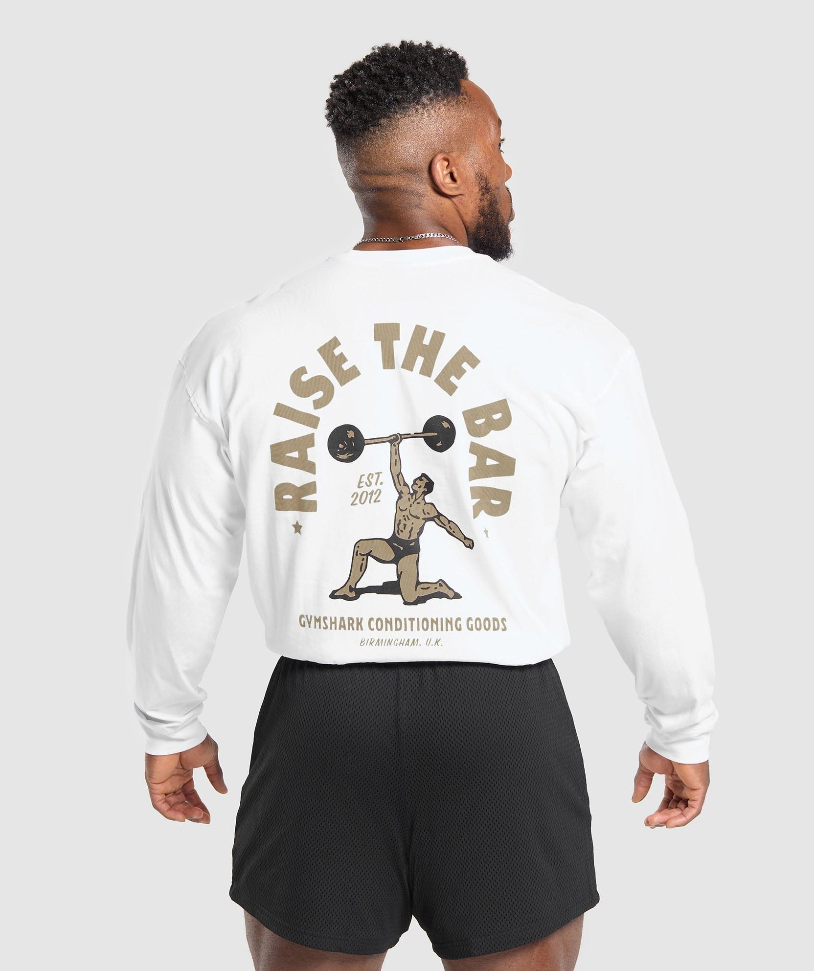 Camiseta de manga larga "Raise The Bar"