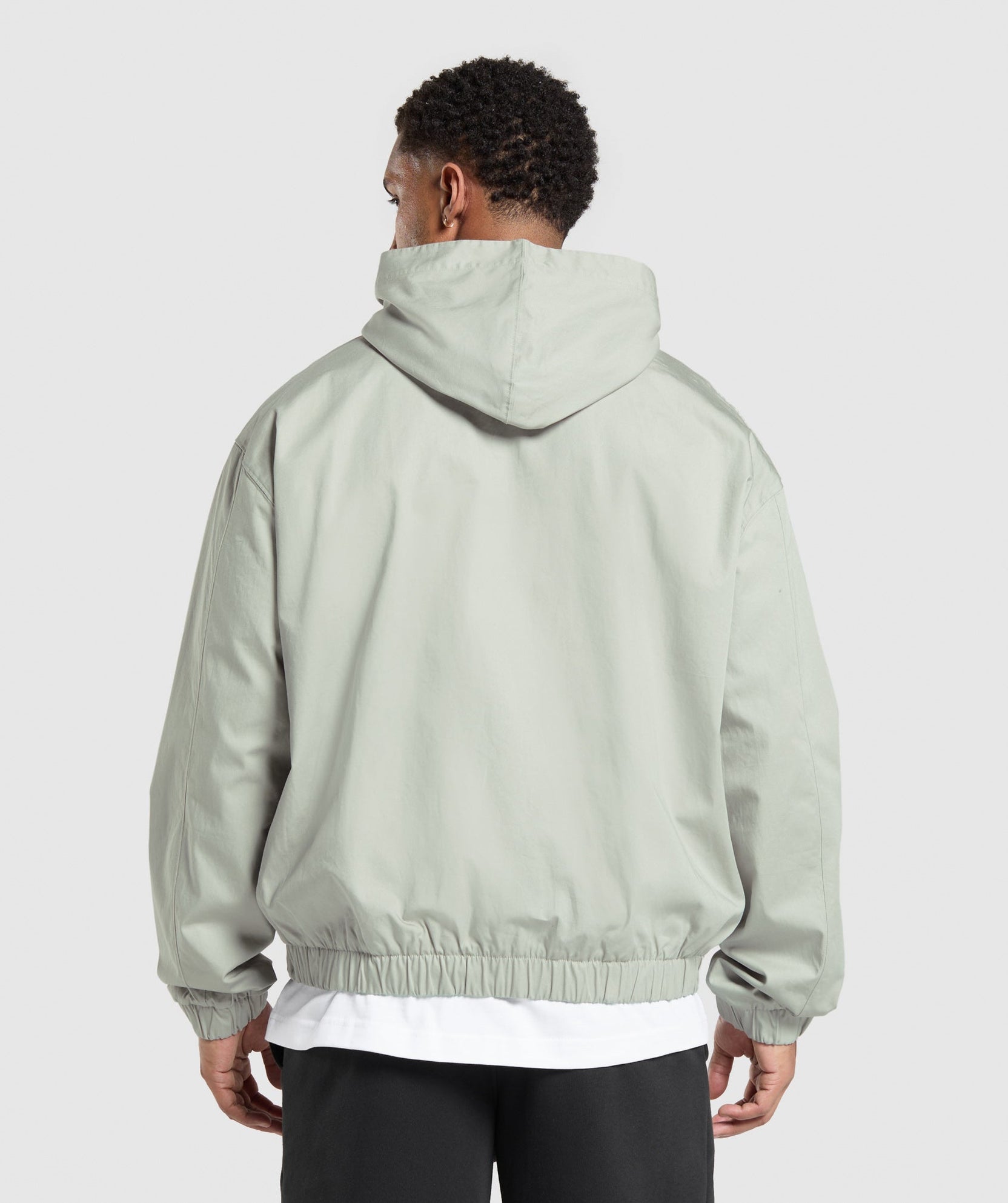 Chaqueta con capucha de gran tamaño