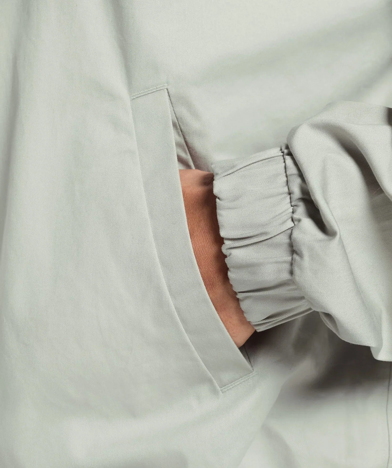 Chaqueta con capucha de gran tamaño